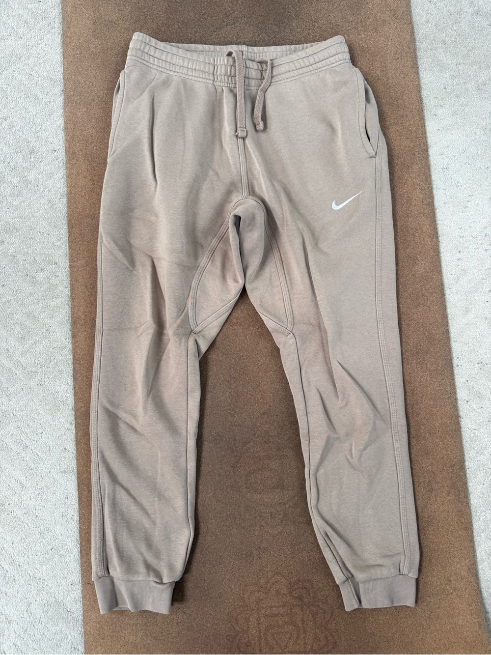 Nike Men’s Taupe Stone Jogger Sweatpants